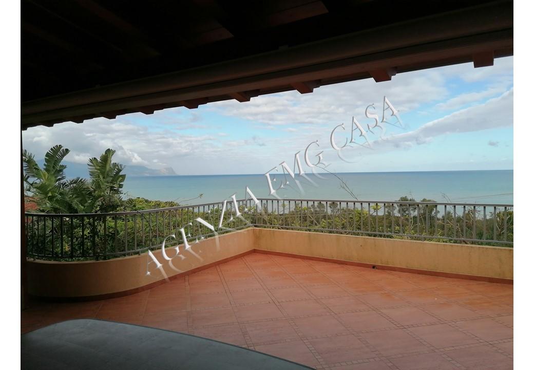 casa indipendente in vendita ad Alcamo in zona Alcamo Marina