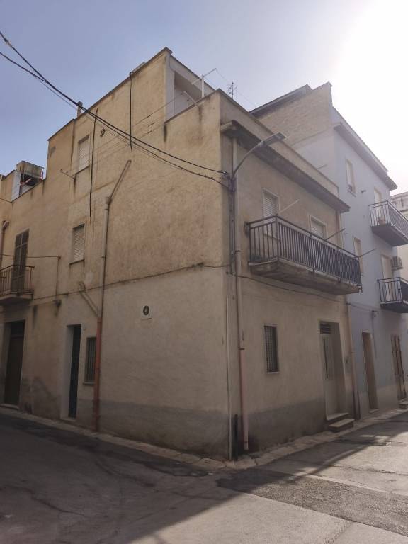 casa indipendente in vendita ad Alcamo