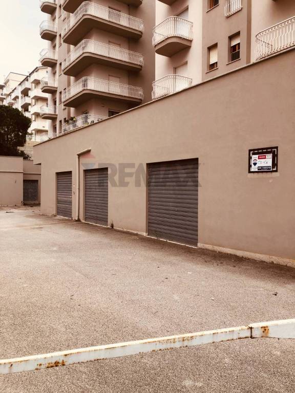 negozio in vendita ad Alcamo