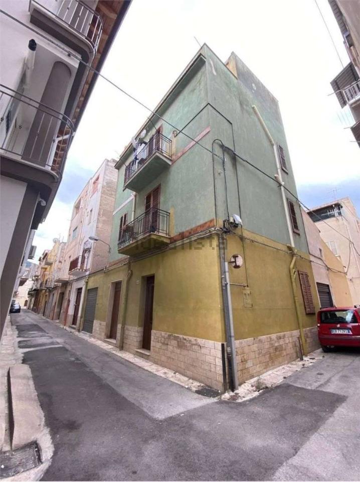 casa indipendente in vendita ad Alcamo