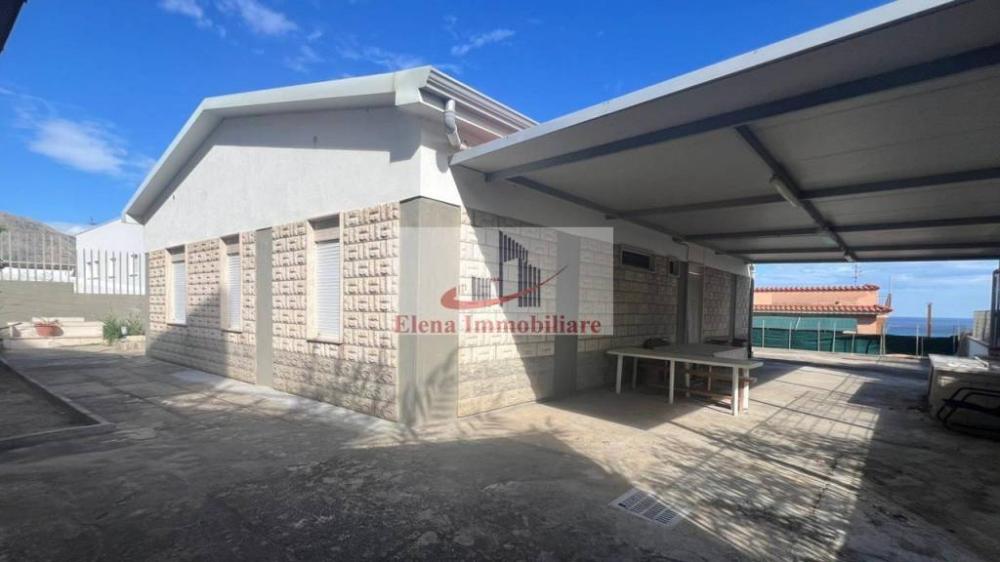 casa indipendente in vendita ad Alcamo in zona Alcamo Marina