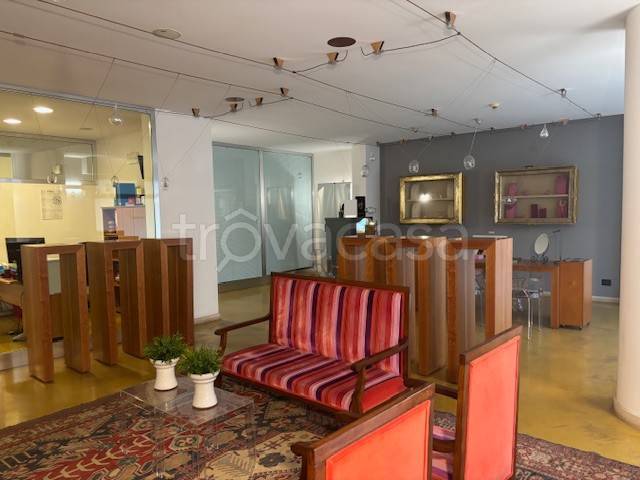 negozio in vendita ad Alcamo