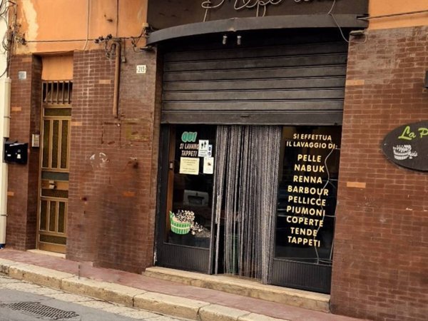 negozio in vendita ad Alcamo