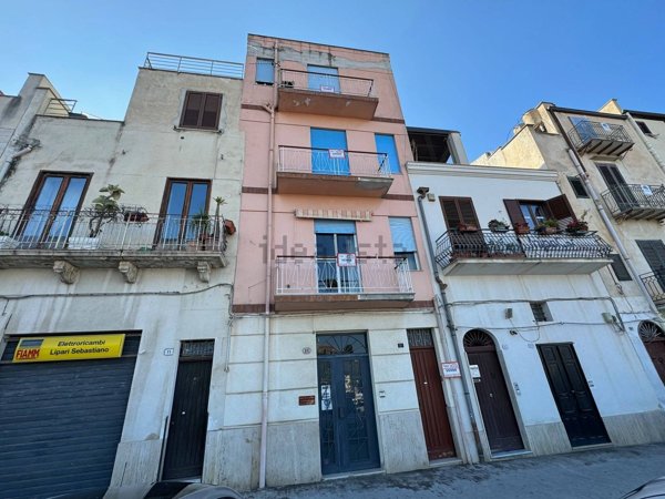 casa indipendente in vendita ad Alcamo