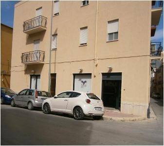 negozio in vendita ad Alcamo