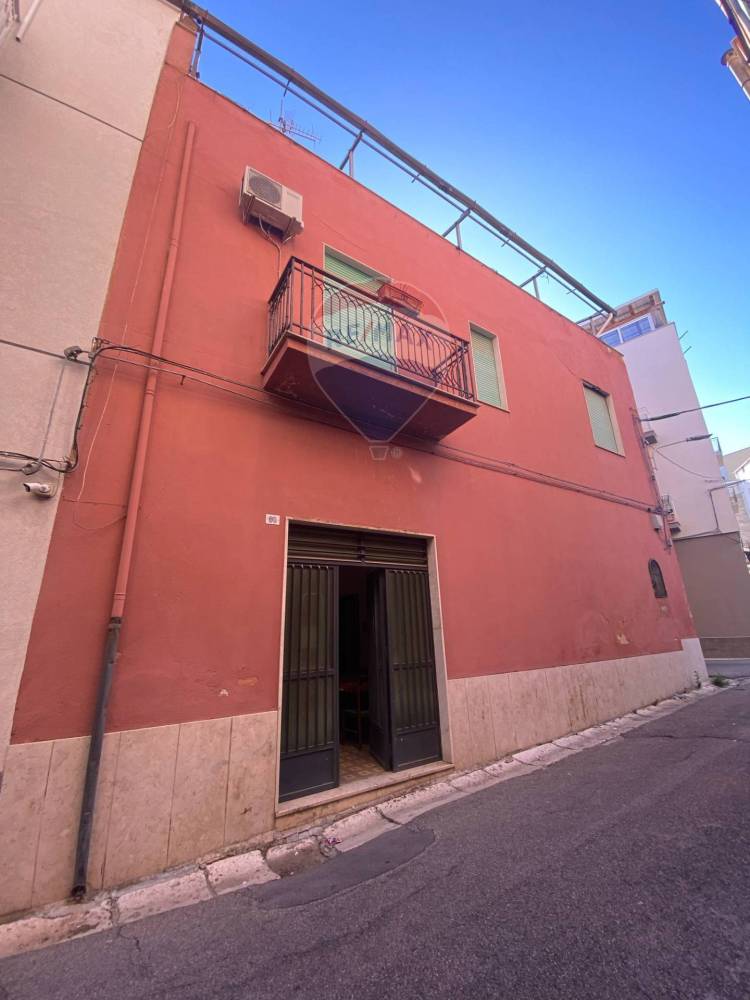 casa indipendente in vendita ad Alcamo