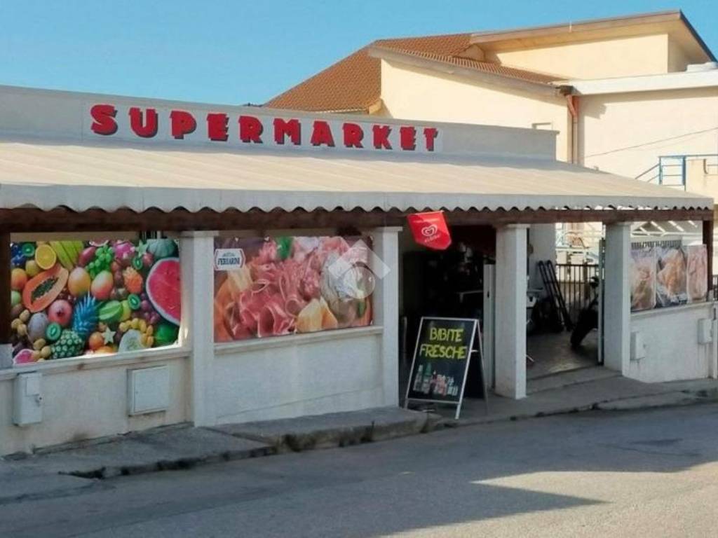 negozio in vendita ad Alcamo