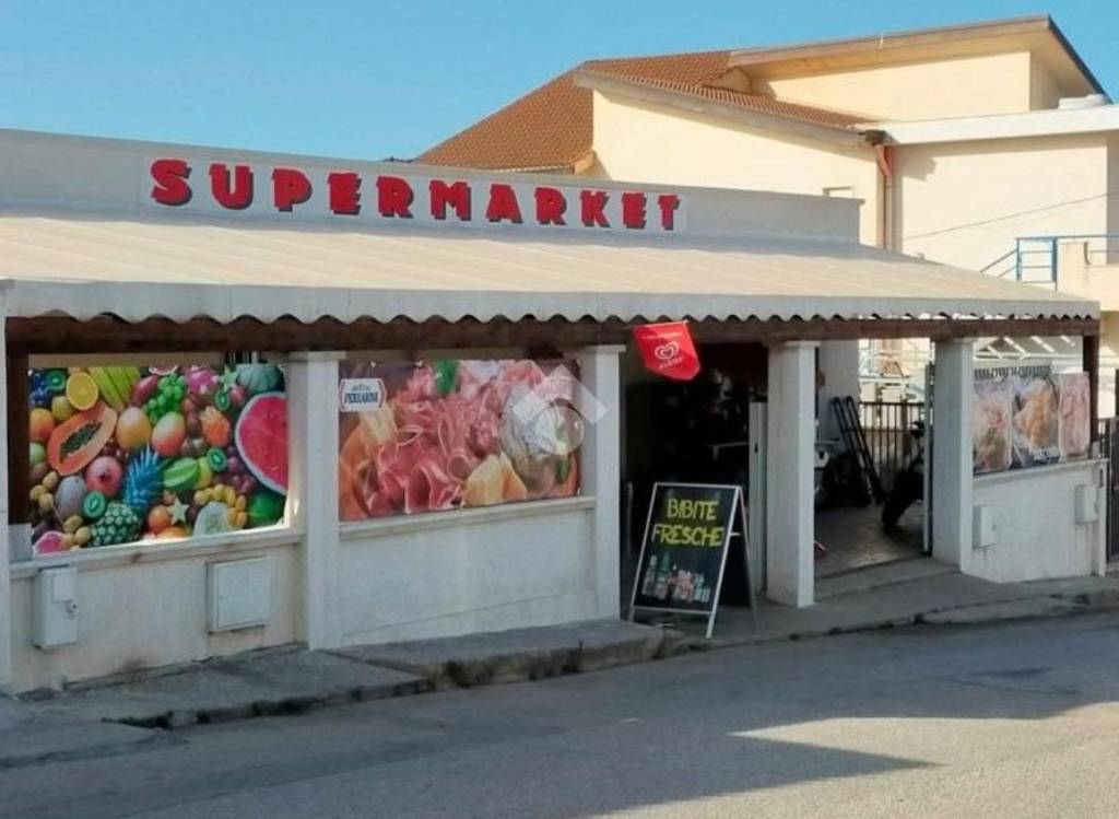 negozio in vendita ad Alcamo