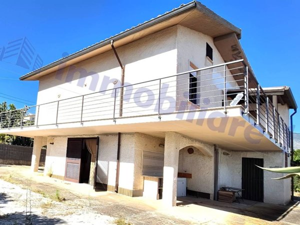 casa indipendente in vendita ad Alcamo in zona Alcamo Marina
