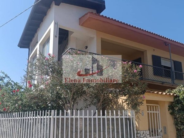 casa indipendente in vendita ad Alcamo in zona Alcamo Marina