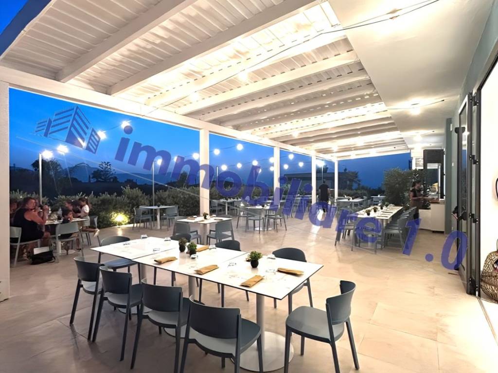 negozio in vendita ad Alcamo in zona Alcamo Marina