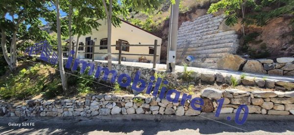 casa indipendente in vendita ad Alcamo