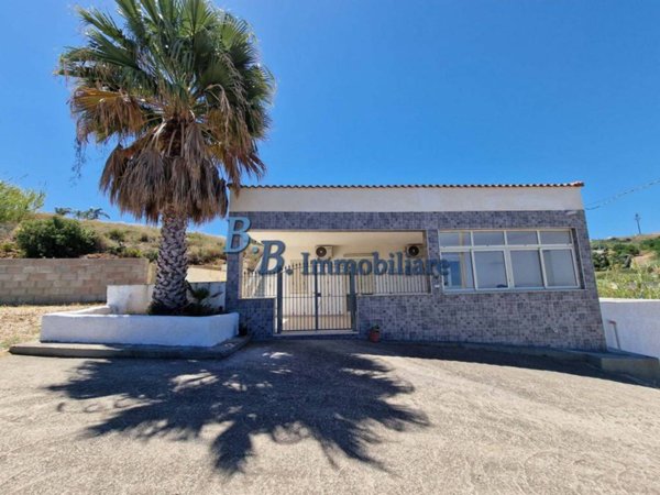 casa indipendente in vendita ad Alcamo in zona Alcamo Marina