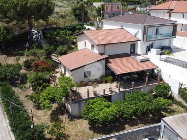 casa indipendente in vendita ad Alcamo