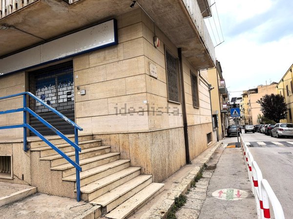 locale commerciale in vendita ad Alcamo