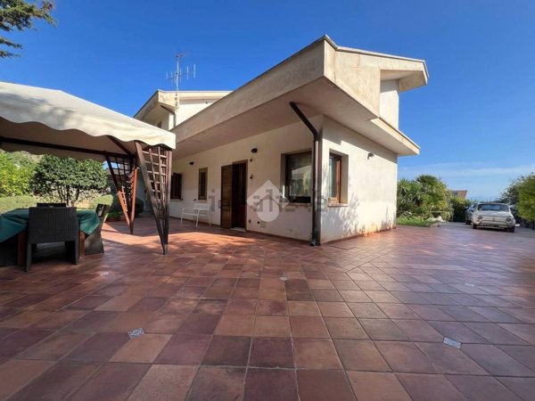 casa indipendente in vendita ad Alcamo