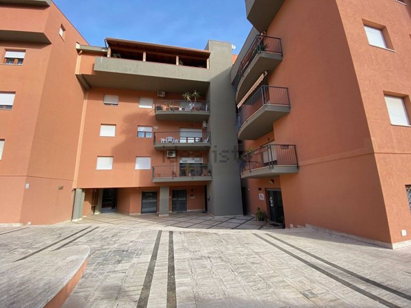 locale commerciale in vendita ad Alcamo