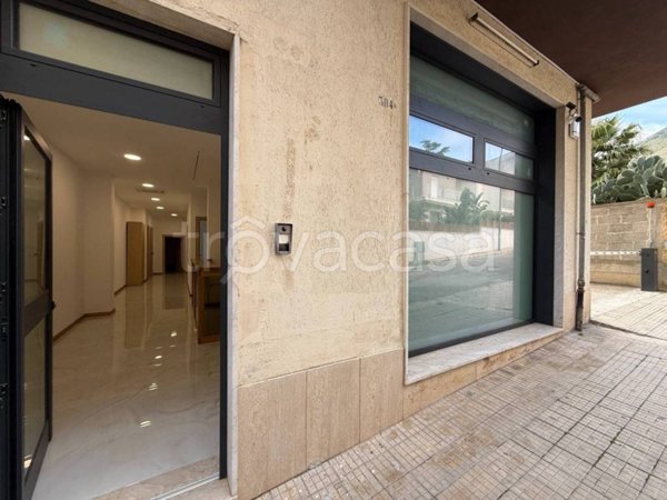 negozio in vendita ad Alcamo