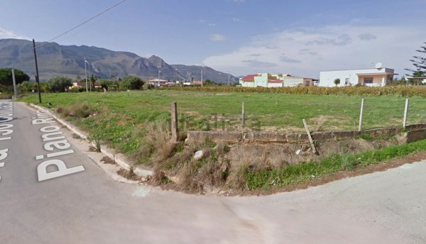 terreno edificabile in vendita ad Alcamo in zona Alcamo Marina