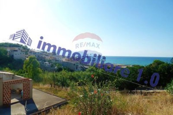 casa indipendente in vendita ad Alcamo in zona Alcamo Marina