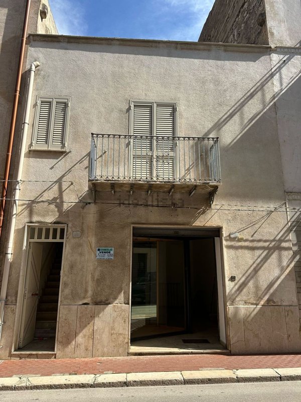 appartamento in vendita ad Alcamo in zona Centro Città