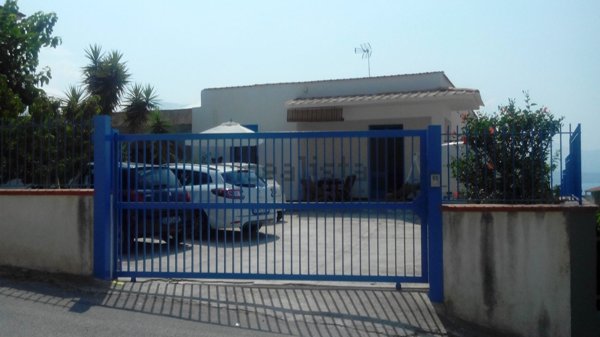 casa indipendente in vendita ad Alcamo in zona Alcamo Marina