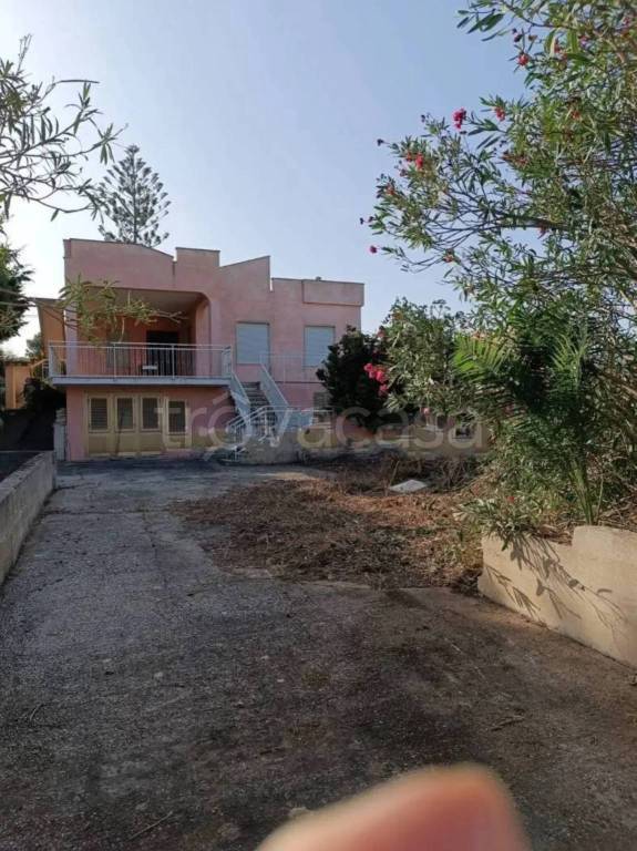 casa indipendente in vendita ad Alcamo in zona Alcamo Marina