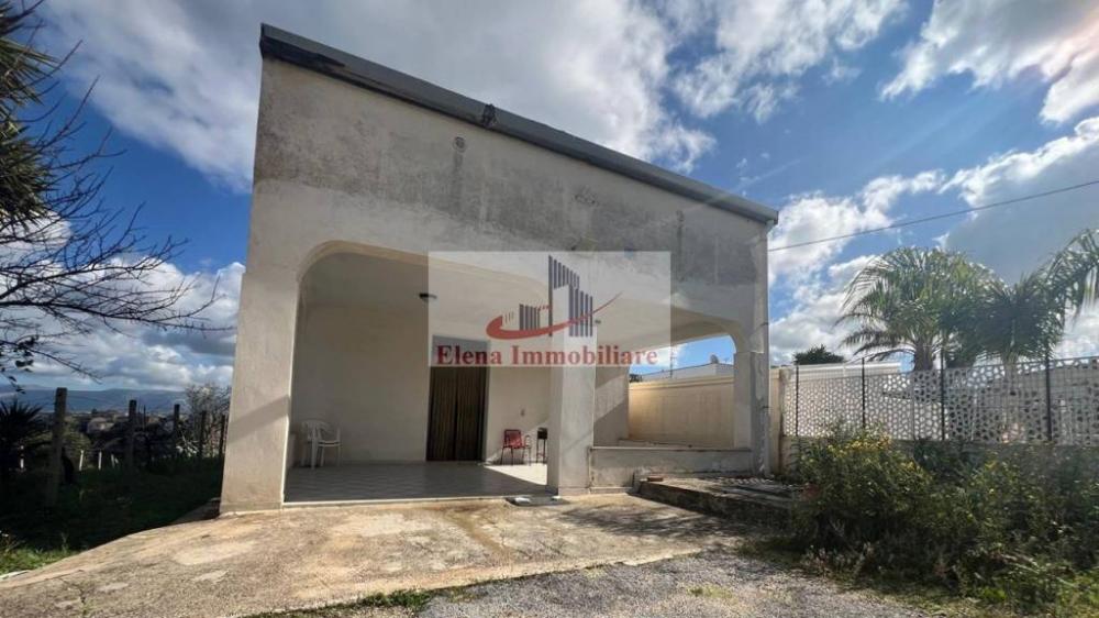 casa indipendente in vendita ad Alcamo in zona Alcamo Marina