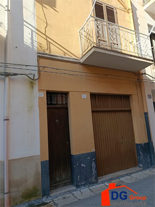 casa indipendente in vendita ad Alcamo in zona Centro Città