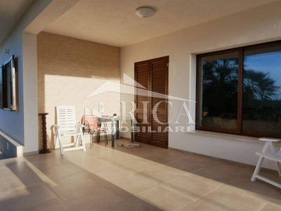 casa indipendente in vendita ad Alcamo in zona Alcamo Marina