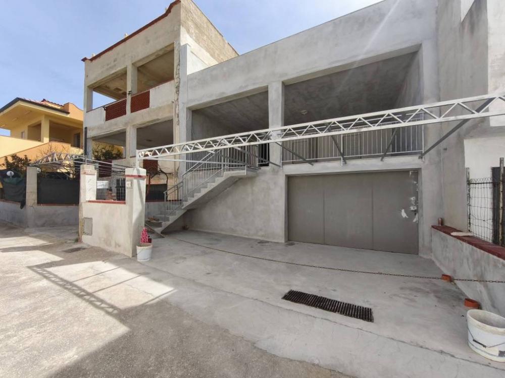 casa indipendente in vendita ad Alcamo in zona Alcamo Marina