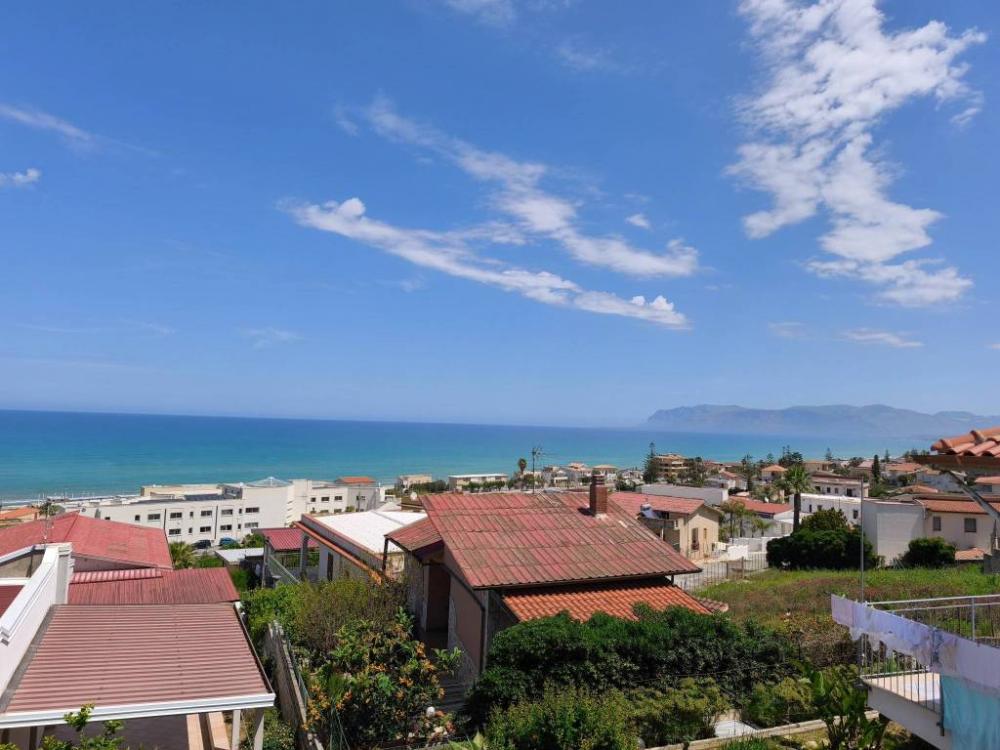 casa indipendente in vendita ad Alcamo in zona Alcamo Marina