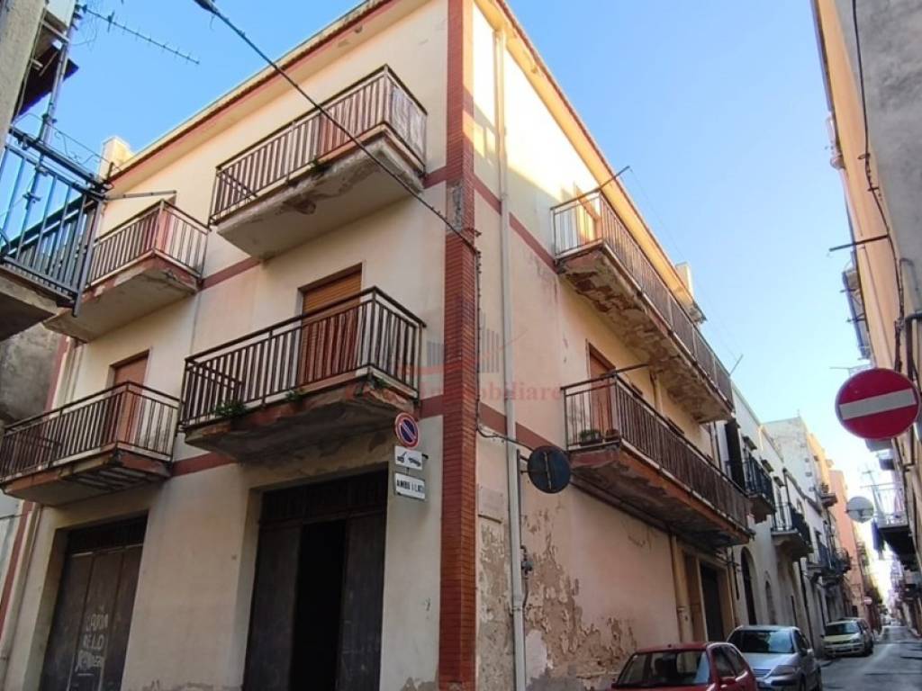 intera palazzina in vendita ad Alcamo
