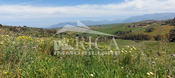 casa indipendente in vendita ad Alcamo