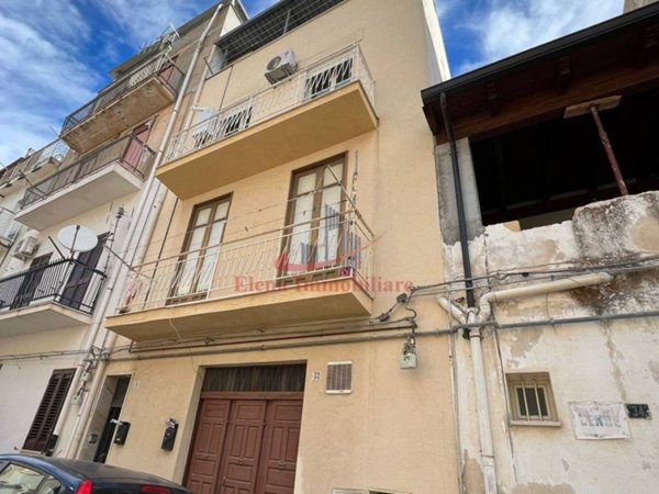 intera palazzina in vendita ad Alcamo