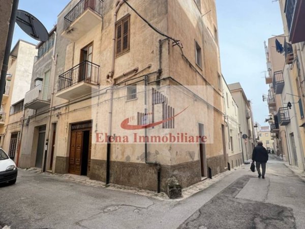 casa indipendente in vendita ad Alcamo