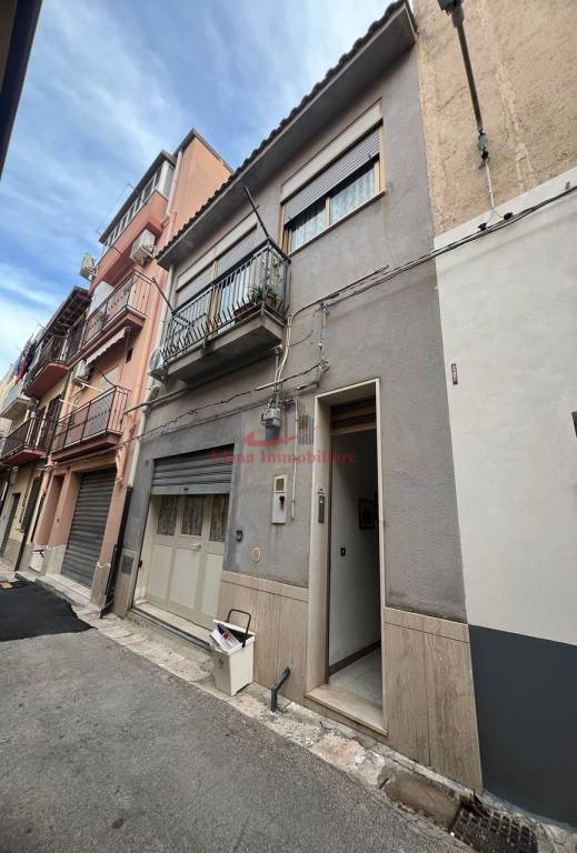 casa indipendente in vendita ad Alcamo
