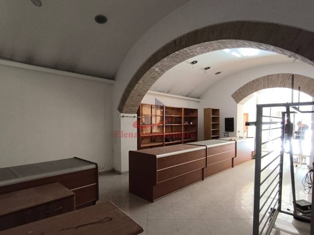 negozio in vendita ad Alcamo