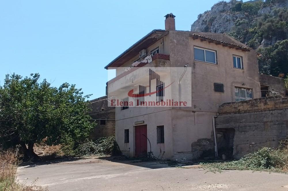 casa indipendente in vendita ad Alcamo