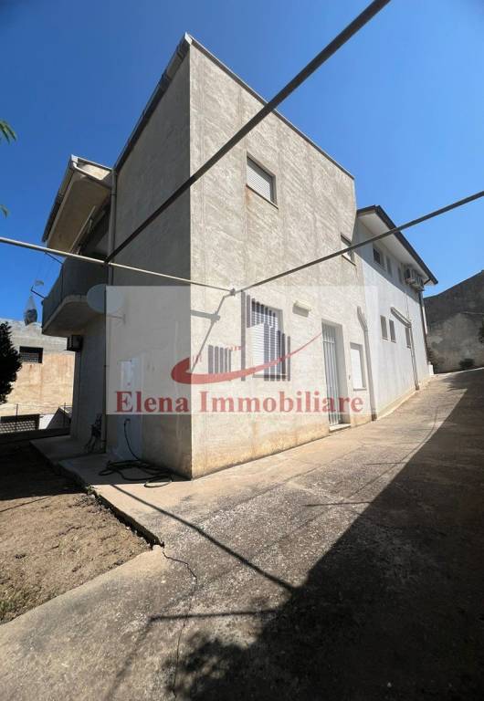 casa indipendente in vendita ad Alcamo in zona Alcamo Marina