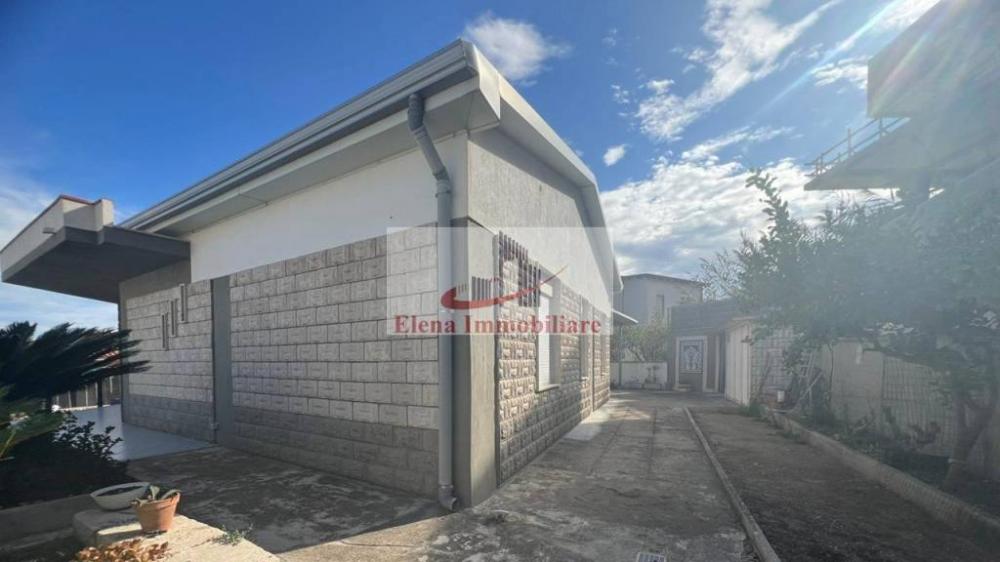 casa indipendente in vendita ad Alcamo in zona Alcamo Marina