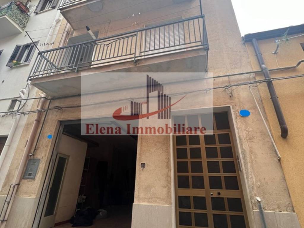 casa indipendente in vendita ad Alcamo in zona Centro Città