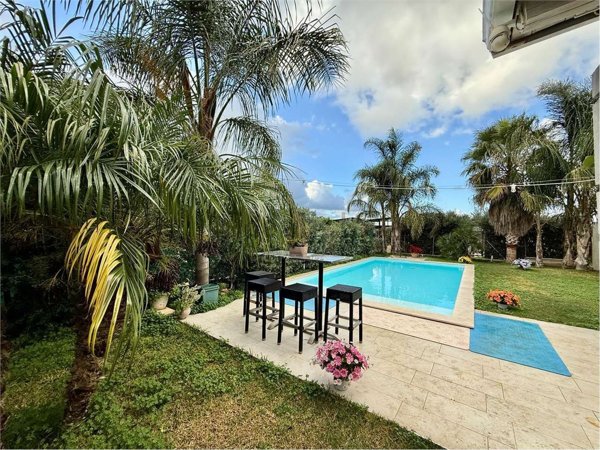 casa indipendente in vendita ad Alcamo