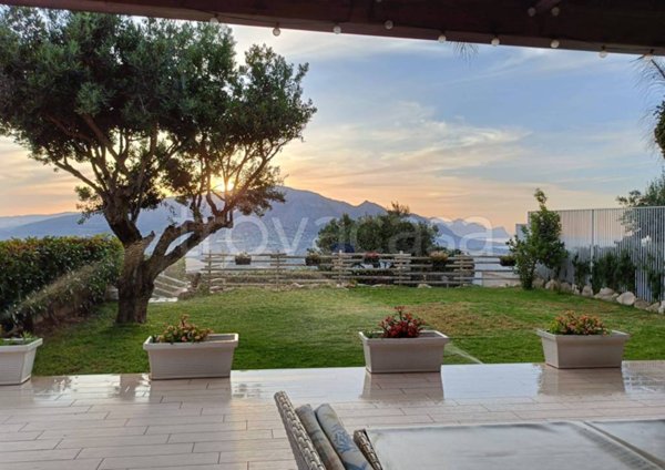 casa indipendente in vendita ad Alcamo