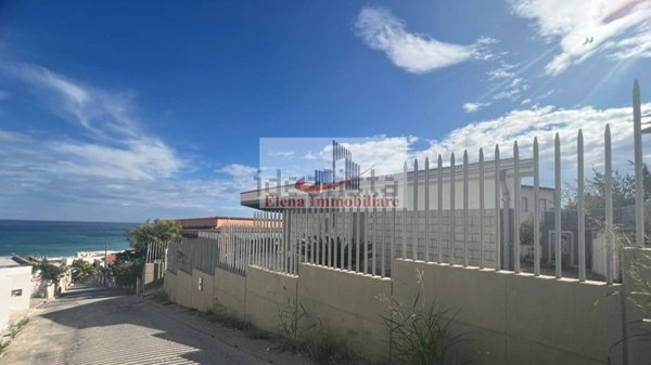 casa indipendente in vendita ad Alcamo in zona Alcamo Marina