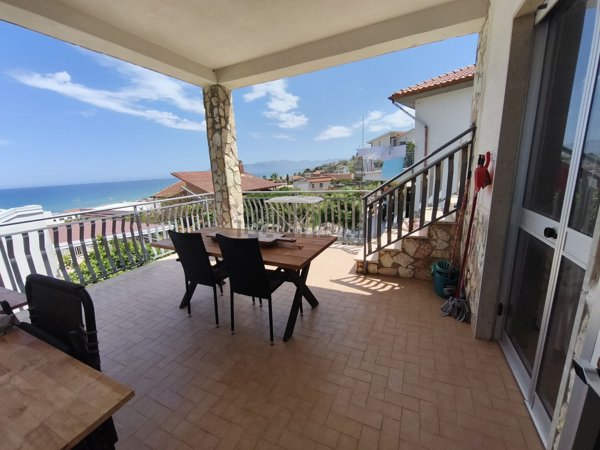 casa indipendente in vendita ad Alcamo