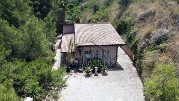 casa indipendente in vendita ad Alcamo