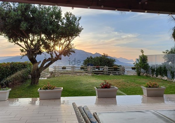 casa indipendente in vendita ad Alcamo