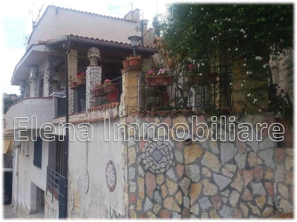 pentavano in vendita ad Alcamo