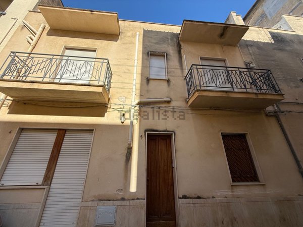 casa indipendente in vendita ad Alcamo in zona Centro Città